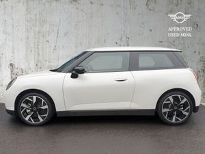 MINI HATCH Cooper SE - Image 3