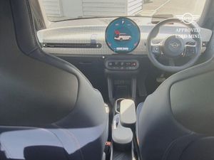 MINI HATCH Cooper SE - Image 4