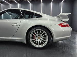 Porsche 911 C4S Coupe Manual Aero Magnesium - Image 4