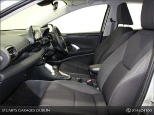 Toyota Yaris Hybrid Luna 4DR Auto 15alloy Wheels - Image 3