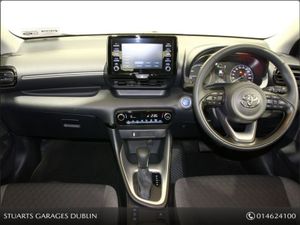 Toyota Yaris Hybrid Luna 4DR Auto 15alloy Wheels - Image 4