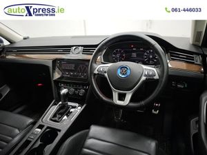 Volkswagen Passat 2.0 TDI High Line Automatic  Re - Image 4