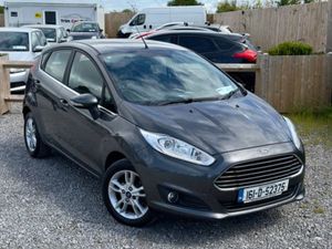 Ford Fiesta 1.25 Zetec 82ps 5DR - Image 2
