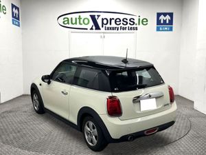 MINI Cooper D 1.5 Automatic  Reversing Camera  Lo - Image 3