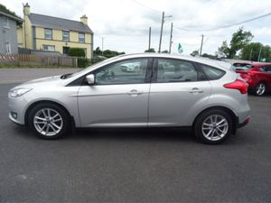 Ford Focus Style 1.6 Tdci 95ps 5DR 4DR - Image 4