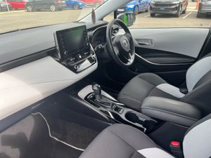 Toyota Corolla SOL 1.8 Hybrid-used Car Sale NOW L - Image 3