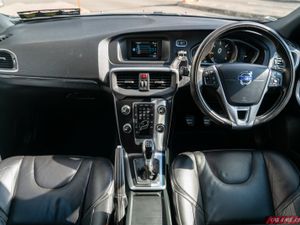 🔥 2015 Volvo V40 2.0 Diesel 🔥 R Design - Image 4