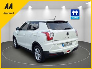 SsangYong Tivoli 4X2 ES CROSSOVER//1 OWNER// - Image 3