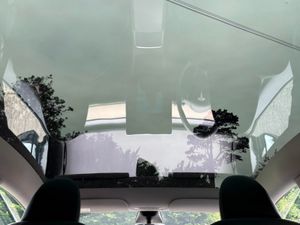 Tesla Model Y Long-range Dual Motor AWD - Image 3