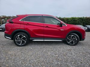2021 Mitsubishi Eclipse Cross PHEV - Image 4