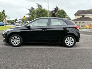 ABSOLUTELY IMMACULATE 2015 HYUNDAI I20 - Image 4