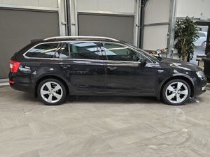 16 SKODA OCTAVIA ESTATE STYLE EDITION - Image 3