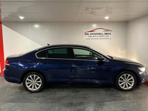 Volkswagen Passat CL 2.0 TDI MANUAL 6SPEED FWD 150 - Image 2