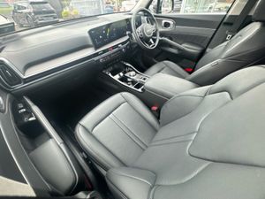 Kia Sorento PHEV PE 7S 4WD - Image 4