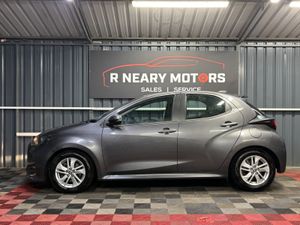 2022 Toyota Yaris  1.5 Hybrid Luna Automatic - Image 3