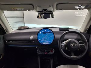 MINI Cooper E Classic - Image 4