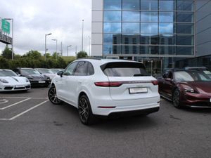 Porsche Cayenne E-hybrid - Image 3