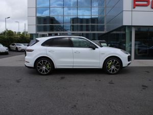 Porsche Cayenne E-hybrid - Image 4