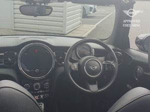 MINI CONVERTIBLE Cooper Classic - Image 4
