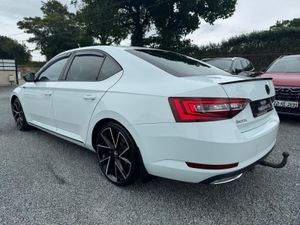 171 SKODA SUPERB 2.0 TDI 150BHP SPORTLINE - Image 3