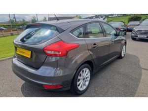 Ford Focus TITANIUM TDCI - Image 2