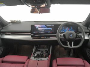 BMW 5 Series 520i M Sport Saloon - Image 4