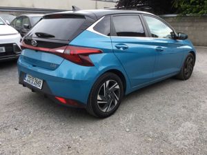 Hyundai i20 Deluxe Plus - Two Tone - Only 15 000 - Image 2