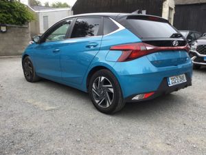 Hyundai i20 Deluxe Plus - Two Tone - Only 15 000 - Image 4