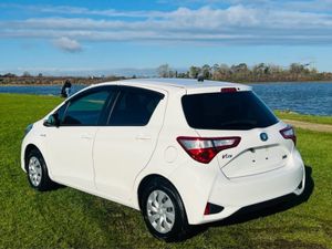 Toyota Yaris 1.5 Hybrid Automatic - Perfect Start - Image 4