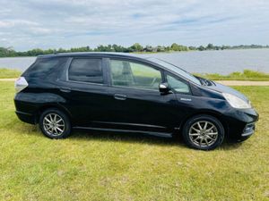 Honda Shuttle 1.3 Hybrid Auto Low Mileage Ideal F - Image 3