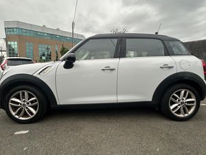 Mini Cooper 2011 - Image 2