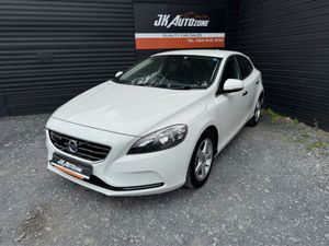 Volvo V40 1.6 T4 Auto - Image 2