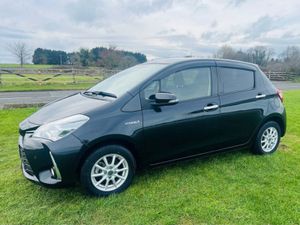 Toyota Yaris 1.5 Hybrid Automatic Car  finance Av - Image 4