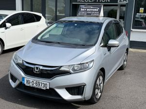 2016 Honda Jazz/Fit 1.5 Hybrid auto Top Specs - Image 3