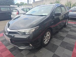 182 TOYOTA AURIS HYBRID LUNA TOURING SPORT - Image 3