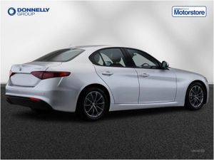 Alfa Romeo Giulia 2.2 Jtdm-2 180 Tecnica 4dr Auto - Image 2