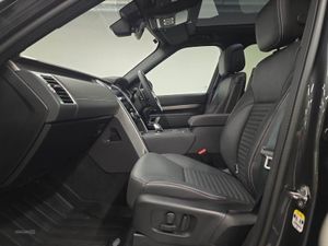 Land Rover Discovery 3.0 D300 Dynamic SE 5dr Auto - Image 3