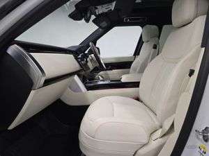 Land Rover Range Rover 3.0 D350 SE LWB 4dr Auto - Image 3