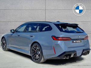 BMW M5 Touring - Image 2