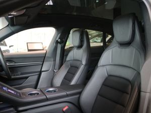 Porsche Taycan 4S Cross Turismo (new 252 Registra - Image 2