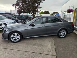 Mercedes-Benz E-Class E 200 Bluetec Classic A/T - Image 3