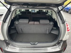 7 seats - Low Mileage- Hybrid Self Charging - Image 4