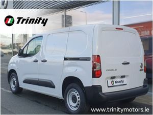 Fiat Doblo Doblo SWB 100BHP 650KG DAB NAV Trinity - Image 3