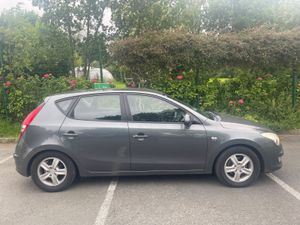 Hyundai i30 2009 , tax and tested - Image 3