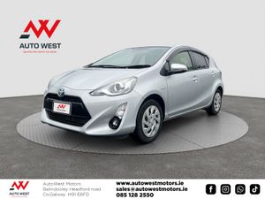 2016 Toyota Aqua 1.5 Self Charging Hybrid - Image 3