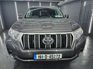 Toyota Landcruiser 2.8 Utility VX 5DR  42950 inc - Image 2