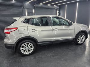 Nissan QASHQAI 1.5 SV Safety PK E6 4DR - Image 4