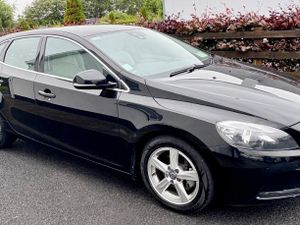 2015 VOLVO V40 Low KMS - Image 2