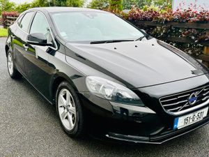 2015 VOLVO V40 Low KMS - Image 4