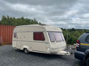 Castleton 2 Berth Vintage Caravan - Image 2